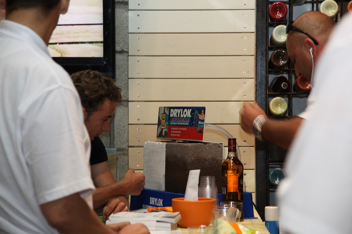 תערוכת בילדינג